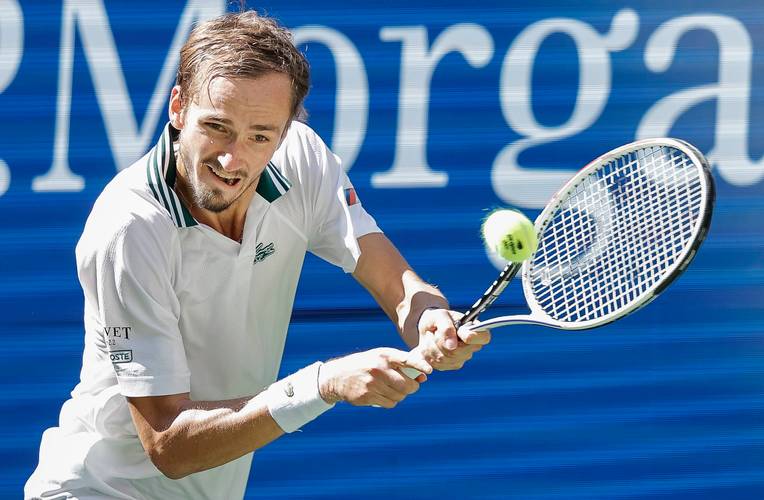 ATp年终总决赛梅德伟杰夫小组赛赢了吗,atp年终总决赛梅德伟杰夫小组赛赢了吗