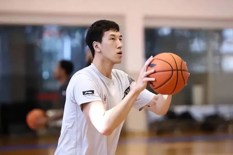 广东宏远队员徐昕简历,广东宏远队员徐昕简历照片